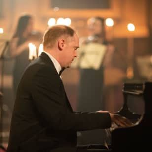 ﻿Warren Mailley-Smith (Piano)