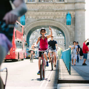 ﻿Recorrido en bicicleta por el río Támesis con almuerzo en el mercado de Borough